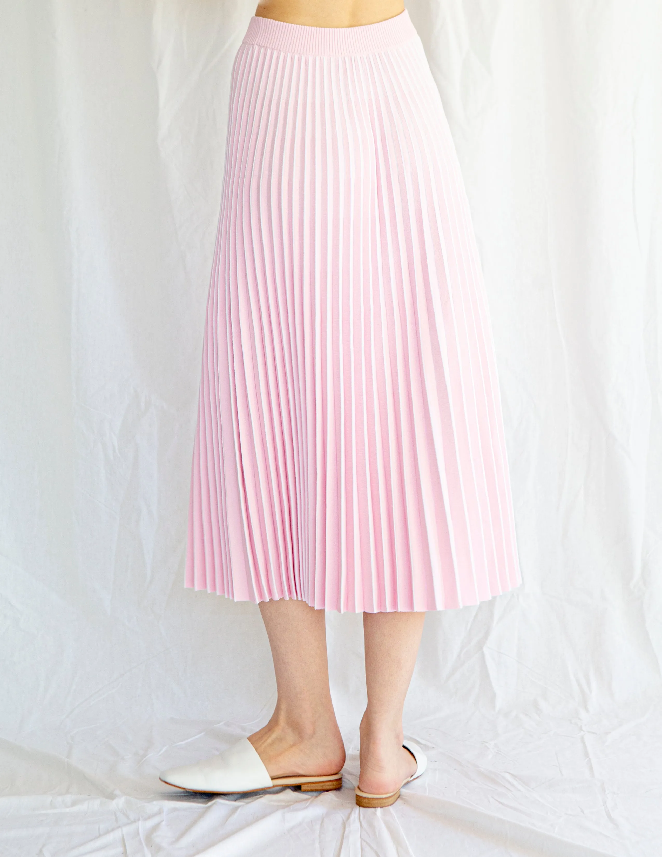 3D Knit Pleated Skirt in Bubblegum